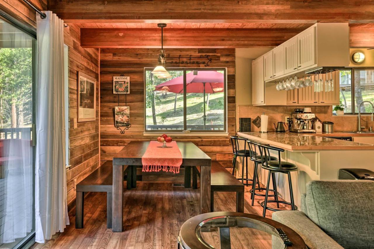 Spacious Groveland Cabin With Wraparound Deck! Ngoại thất bức ảnh